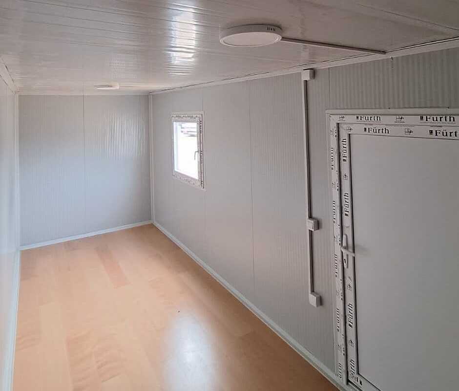 unutrasnjost gradjevisnkog kontejnera